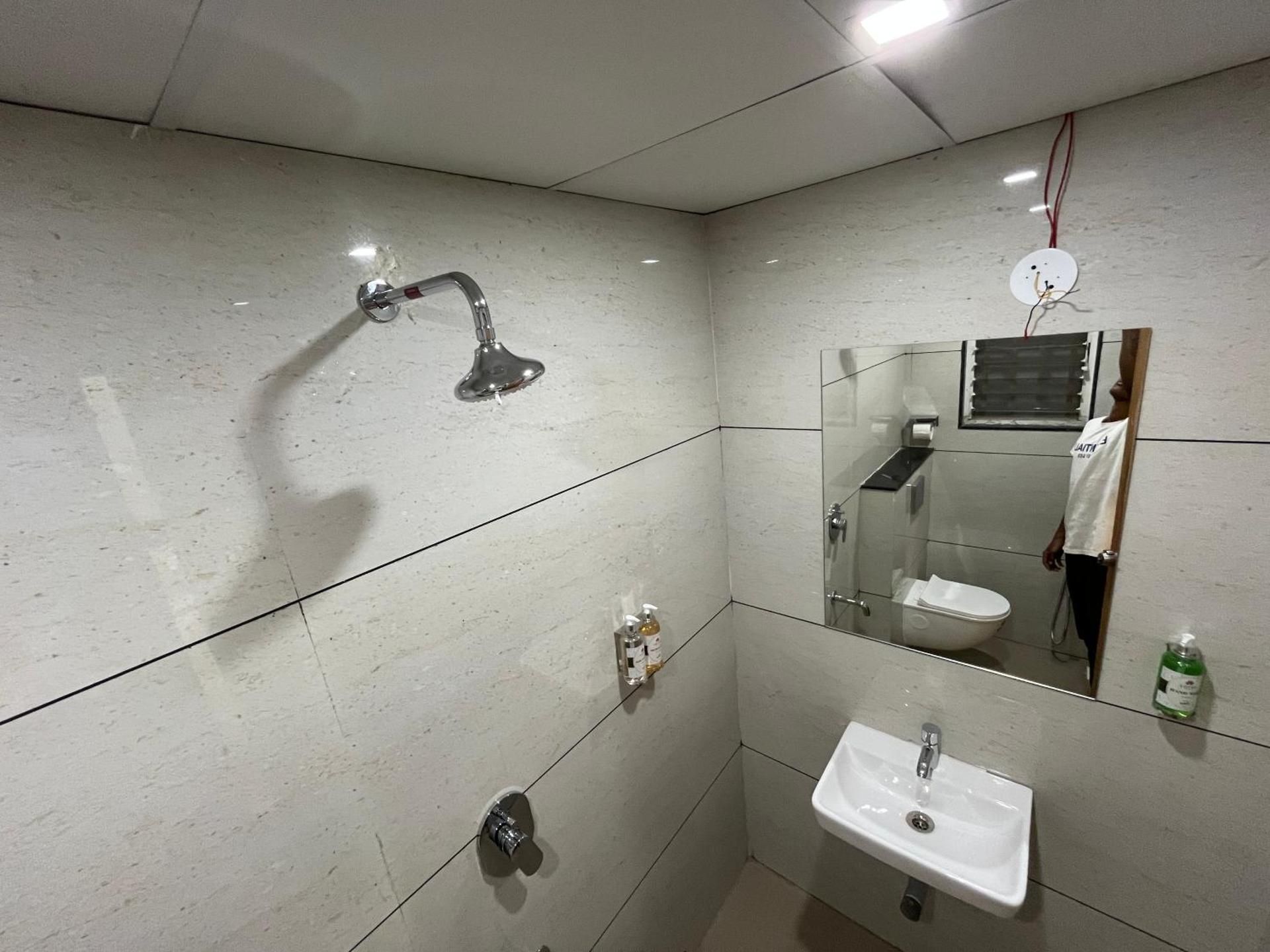 HOTEL LOTUS SUITES Double Room 3