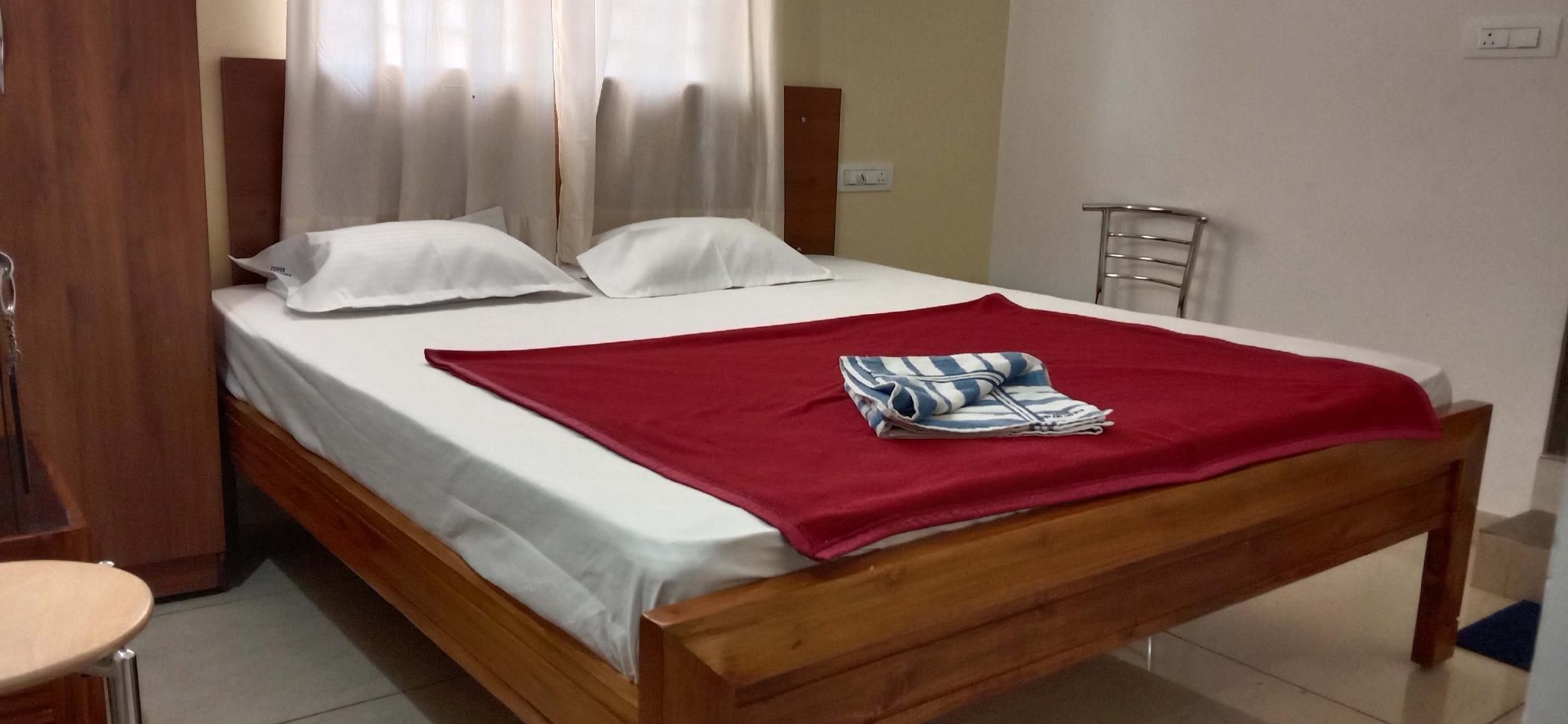 Sri Sai Palace Deluxe Double Room without Air Conditioning