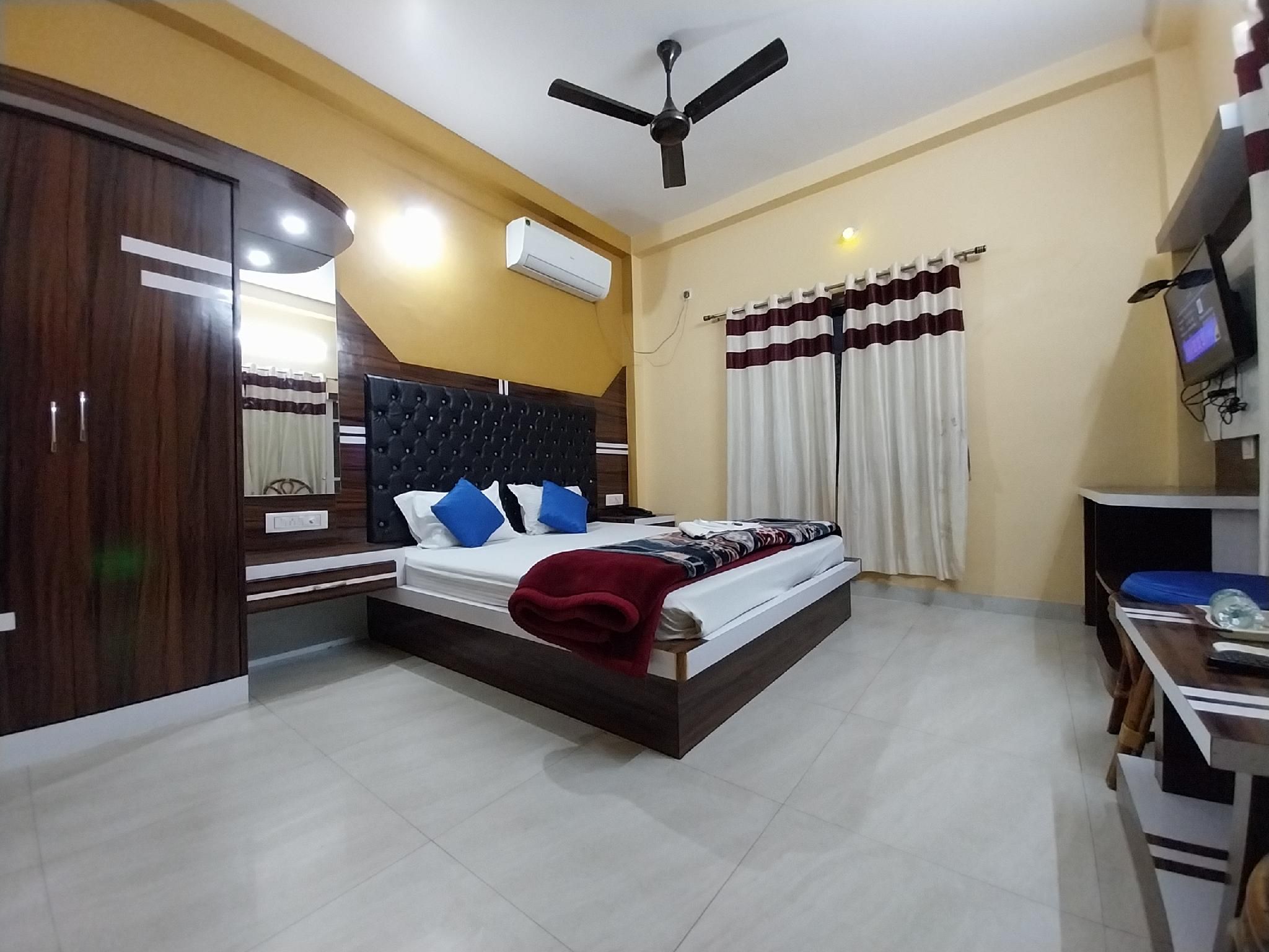 SAIKAT SARANYA Deluxe Room 3