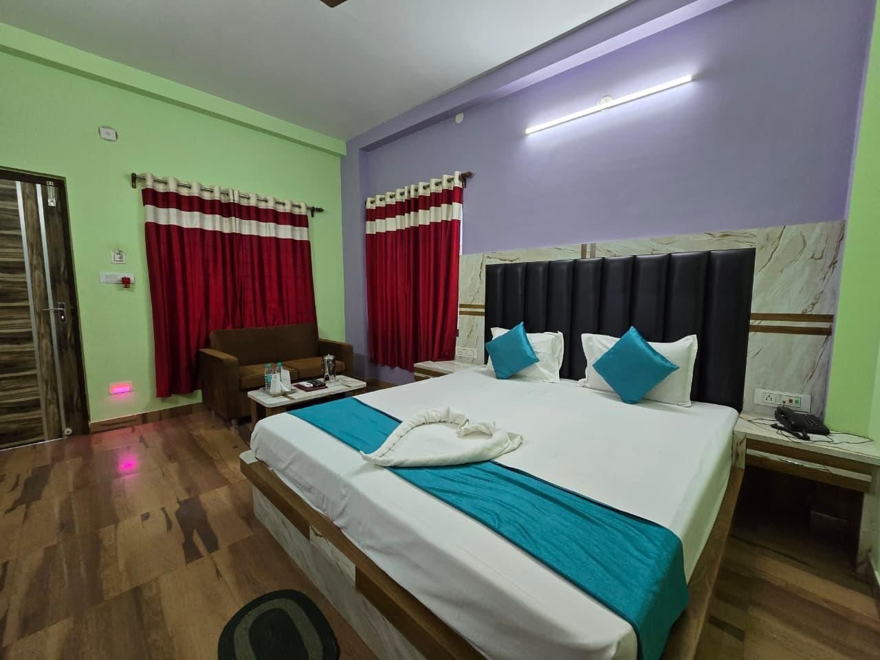 Super Deluxe Side Sea View from Common Balcony