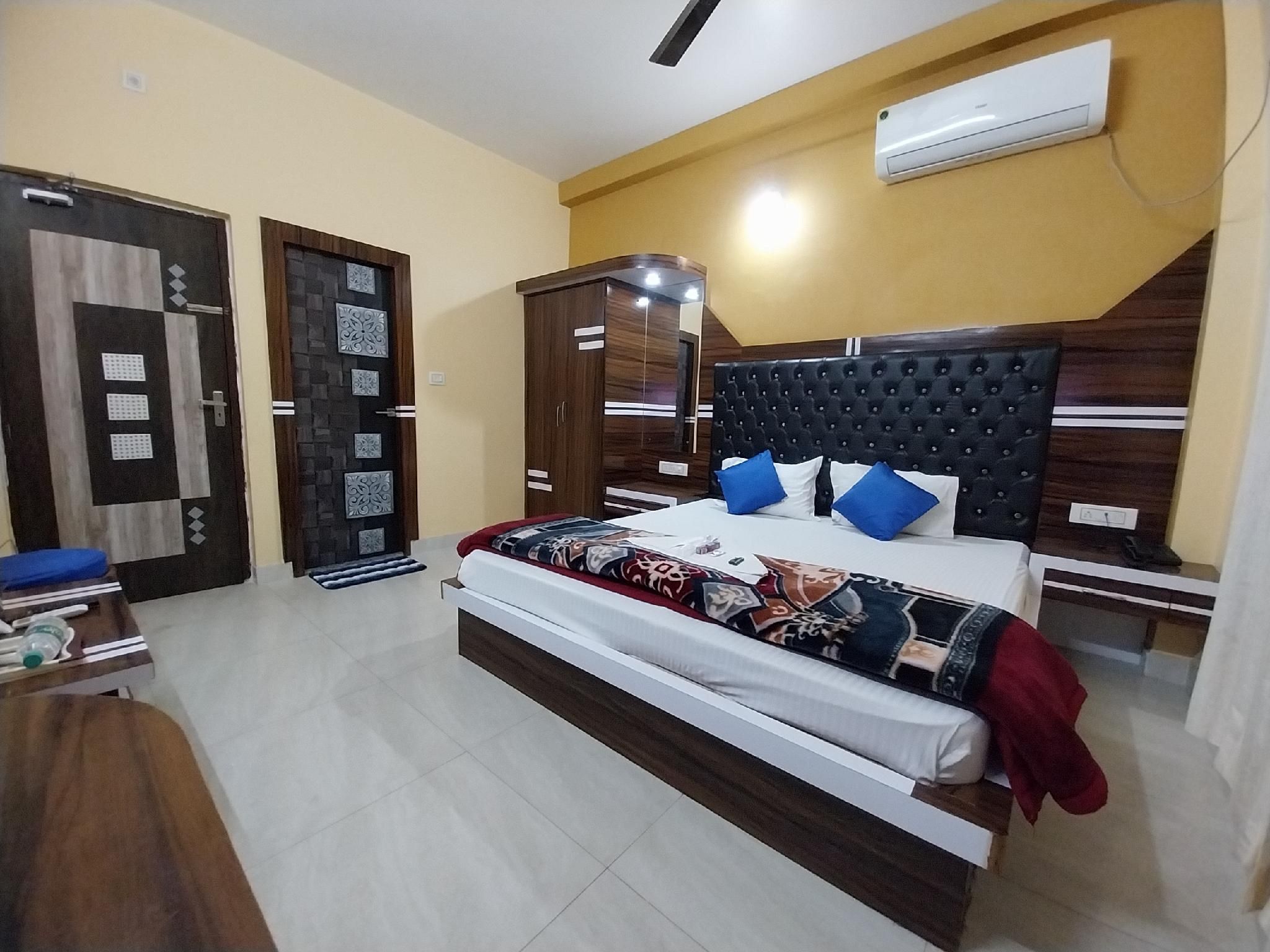 SAIKAT SARANYA Deluxe Room 2