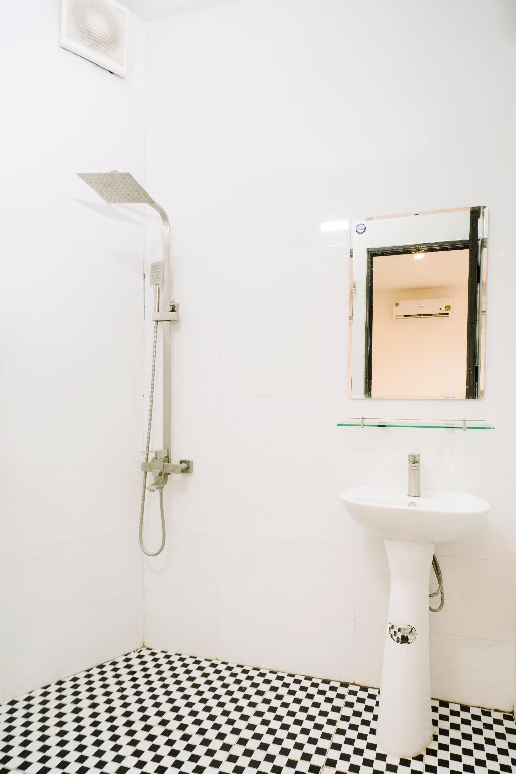 Bed in 4 Bed Female Dormitory with Private Bathroom