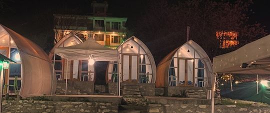 Vintage Vista Camps