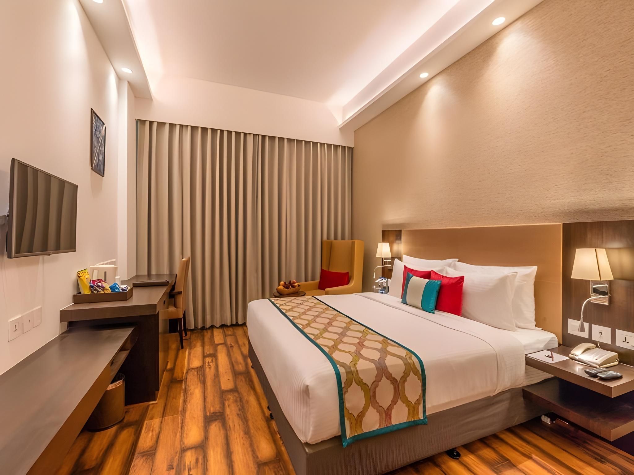 Divine Clarks Inn Suites, Kurukshetra, Near Brahma Sarovar Executive Room