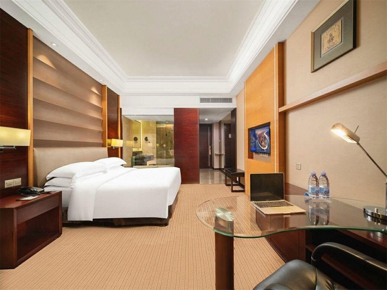 Elegance Single Room