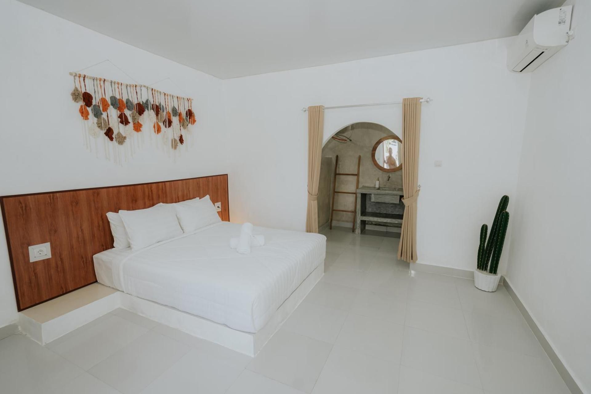 Dragonfly Bed and Breakfast Villa with Private Pool 5