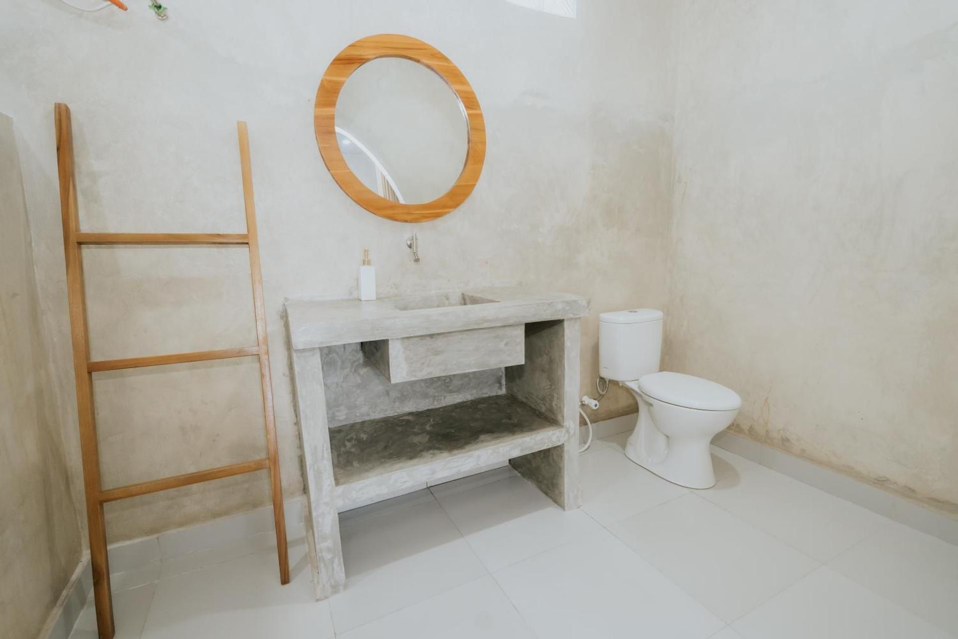 Dragonfly Bed and Breakfast Villa with Private Pool 9