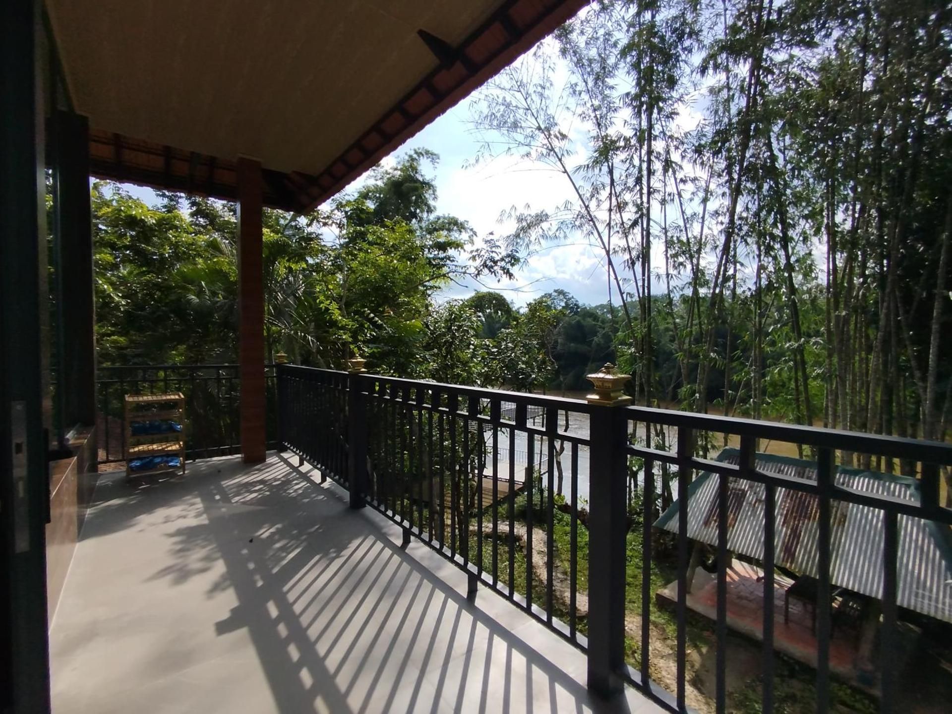 Green Hope Lodge Family Room with Balcony 2