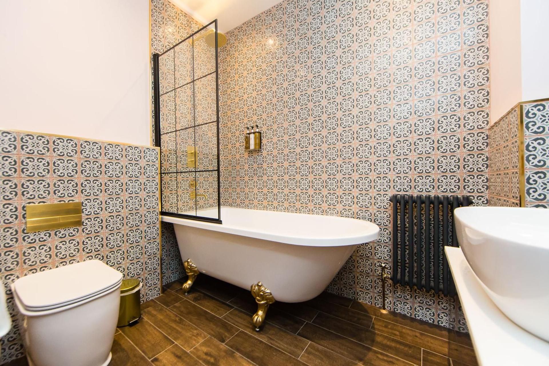 Skeldale House 'All Creatures Great & Small' Luxury Apartments & Studios in Askrigg, Yorkshire Dales Farnon  Large Studio  2