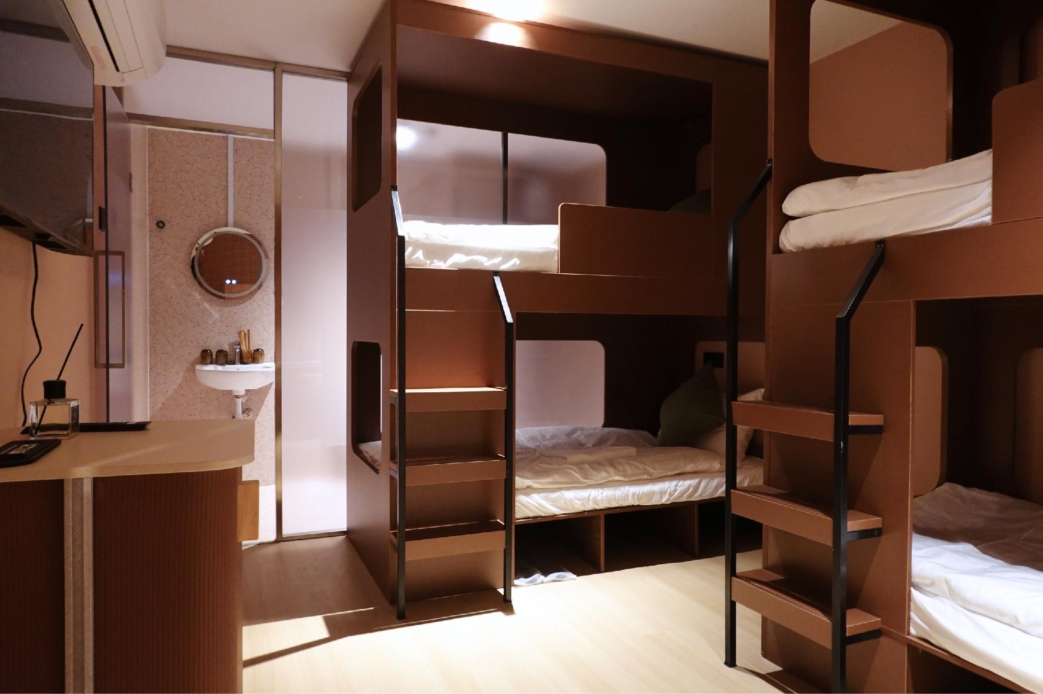 Quad Room - 4 Person