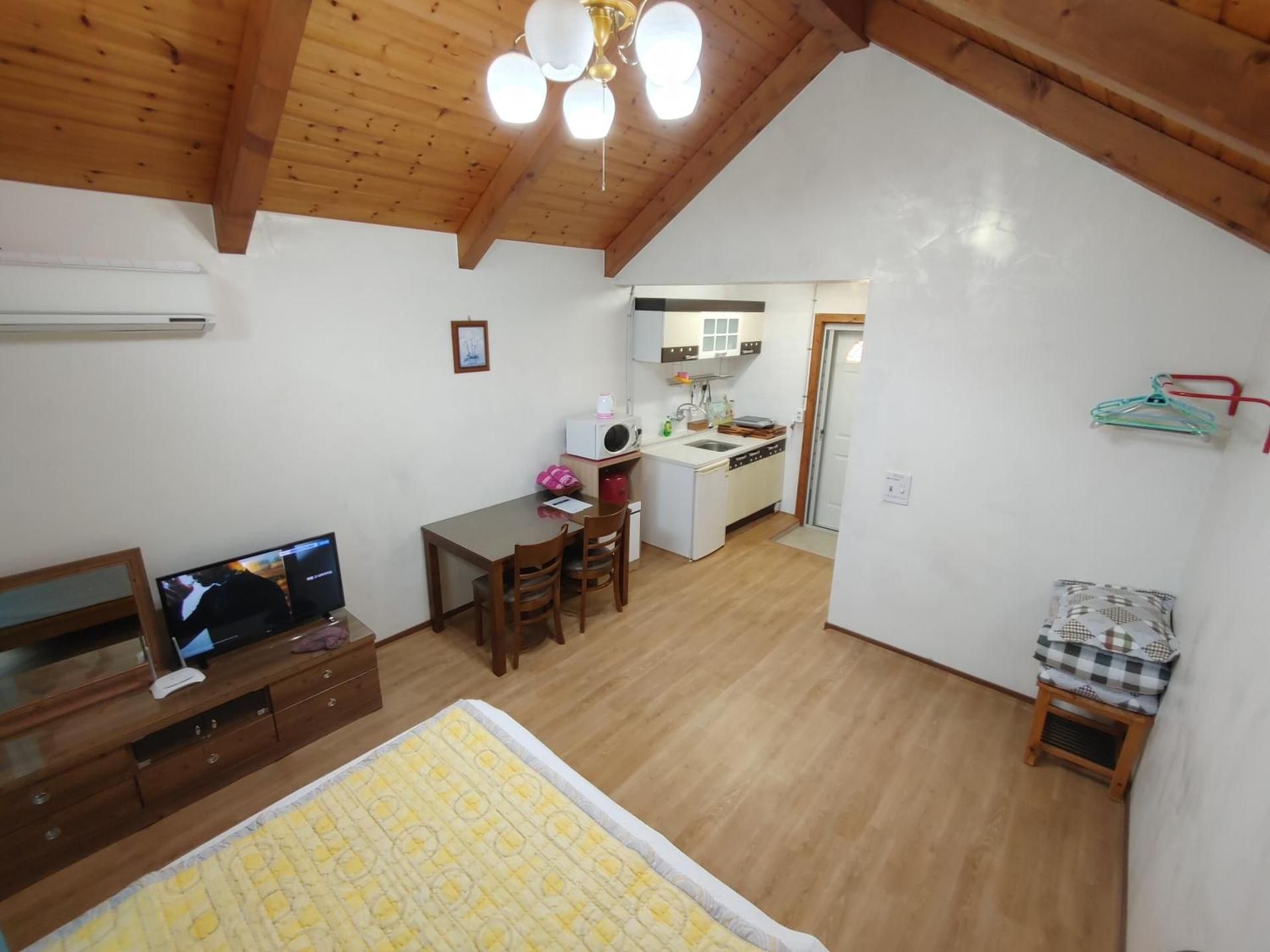 Danyang mulgoeul pension Double Room 13