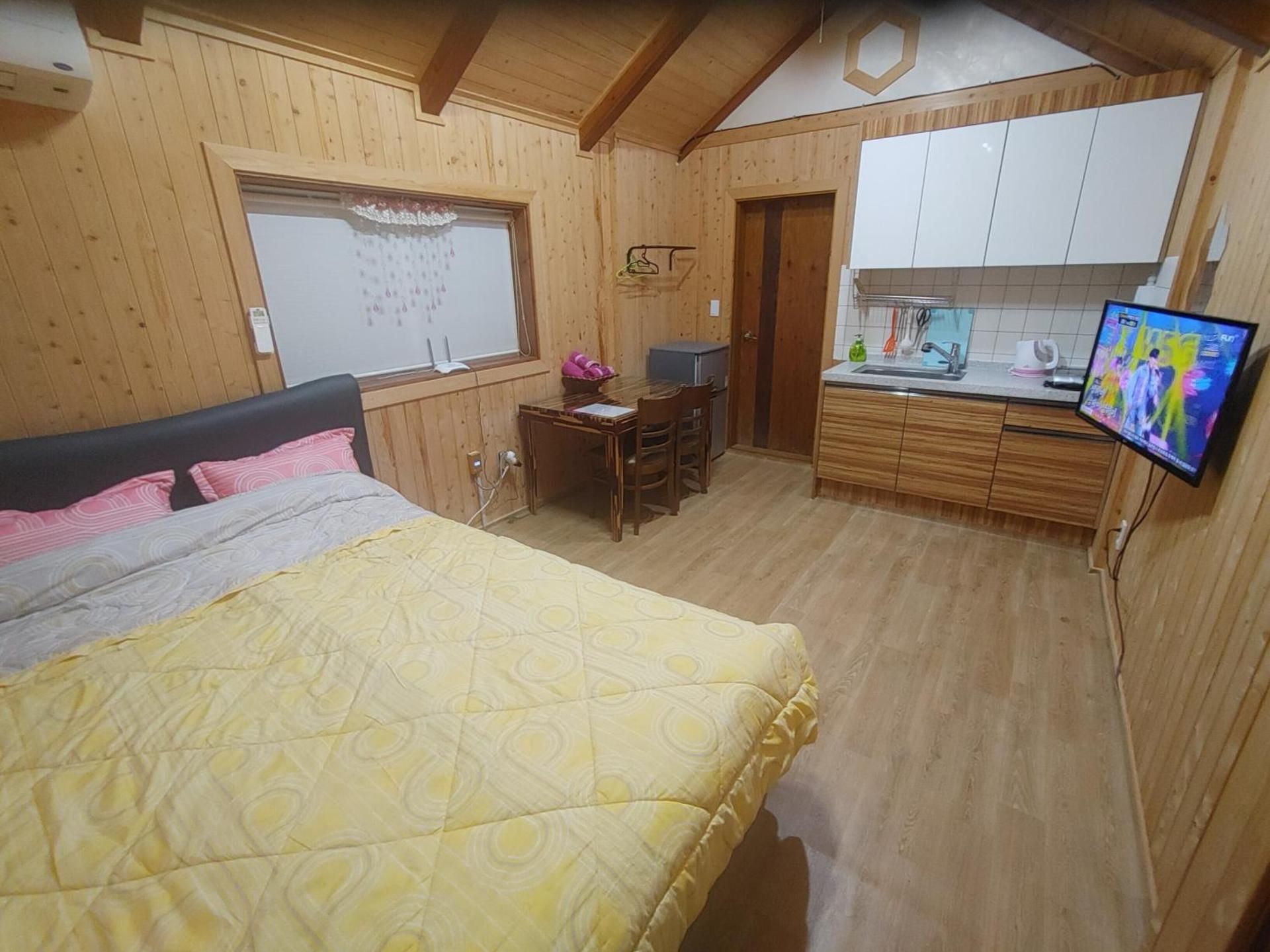 Danyang mulgoeul pension Double Room 7