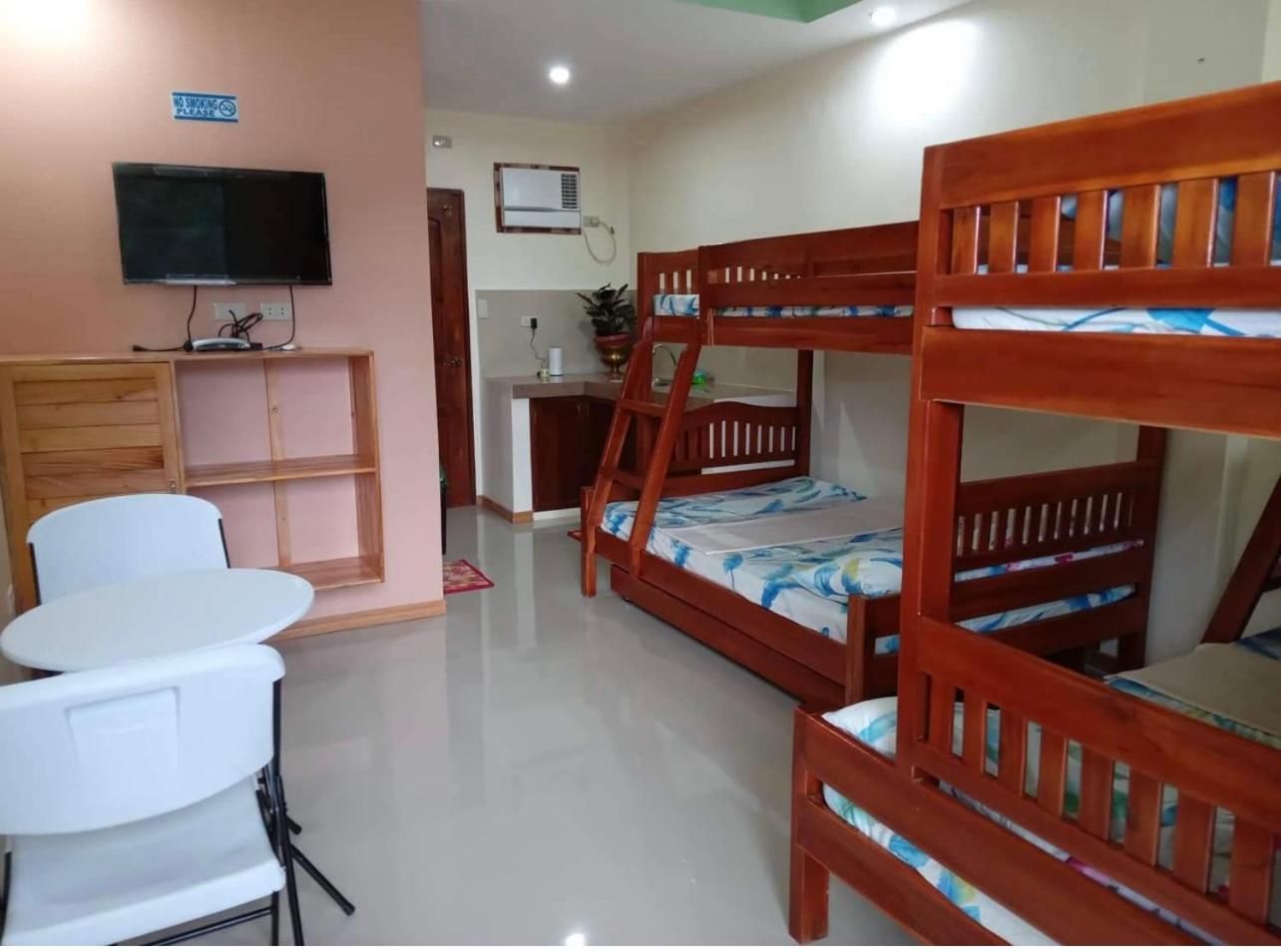D&D Travellers INN Bed in 6-Bed Dormitory Room