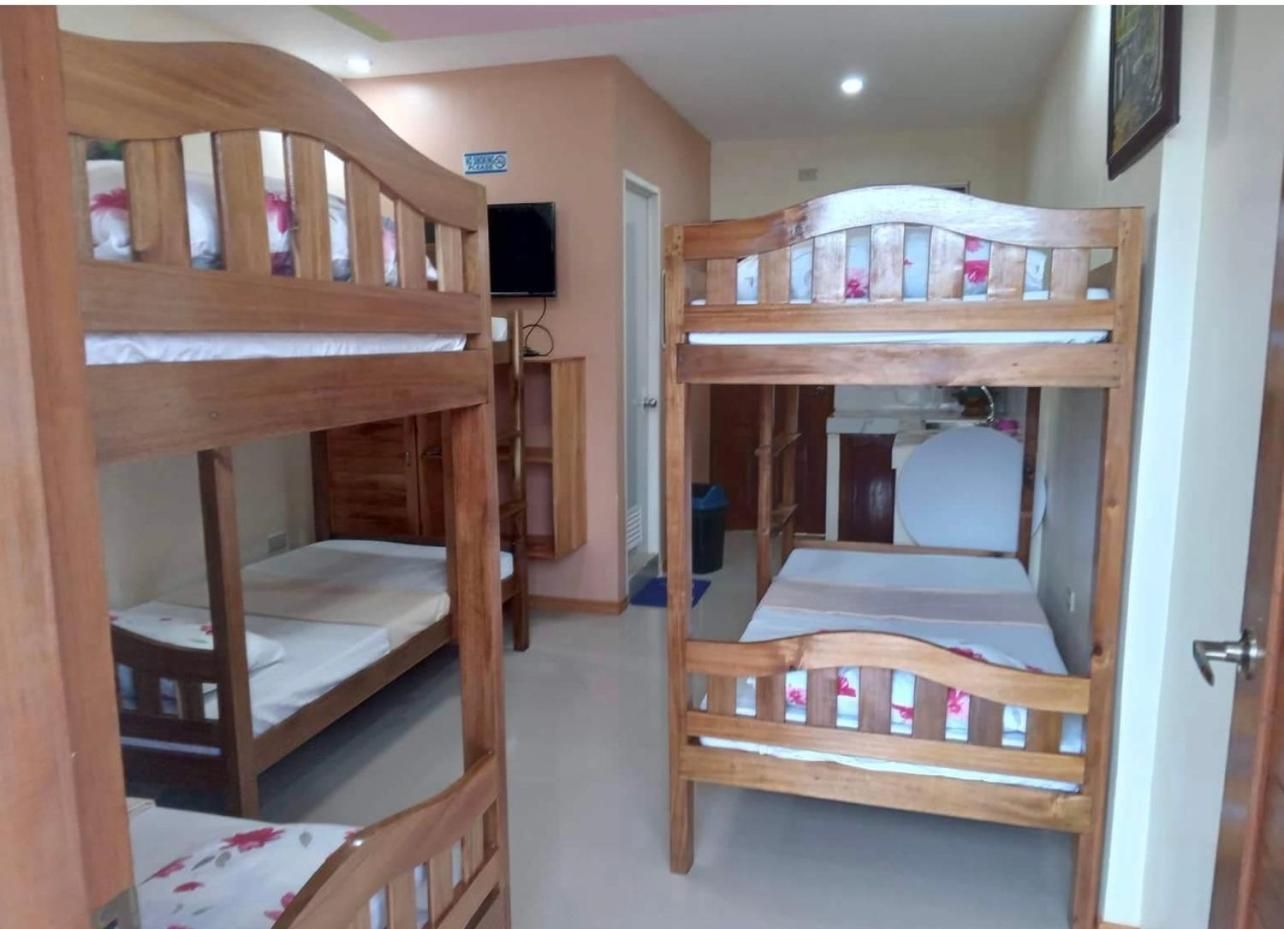 D&D Travellers INN Bed in 6-Bed Dormitory Room 3