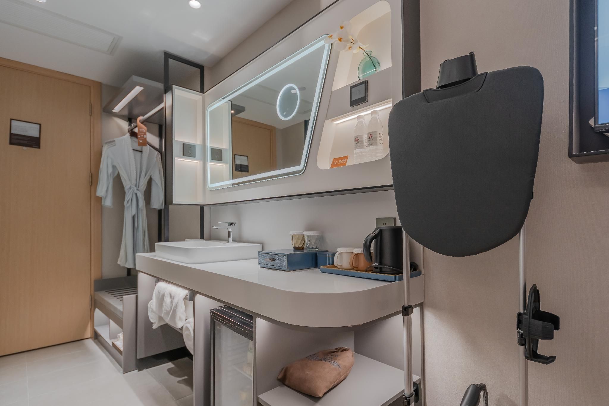 杭州嘉虹酒店SKYBIRDHotel（West Lake HeFang Street） Superior Guest Room, Guest room, 1 King 3