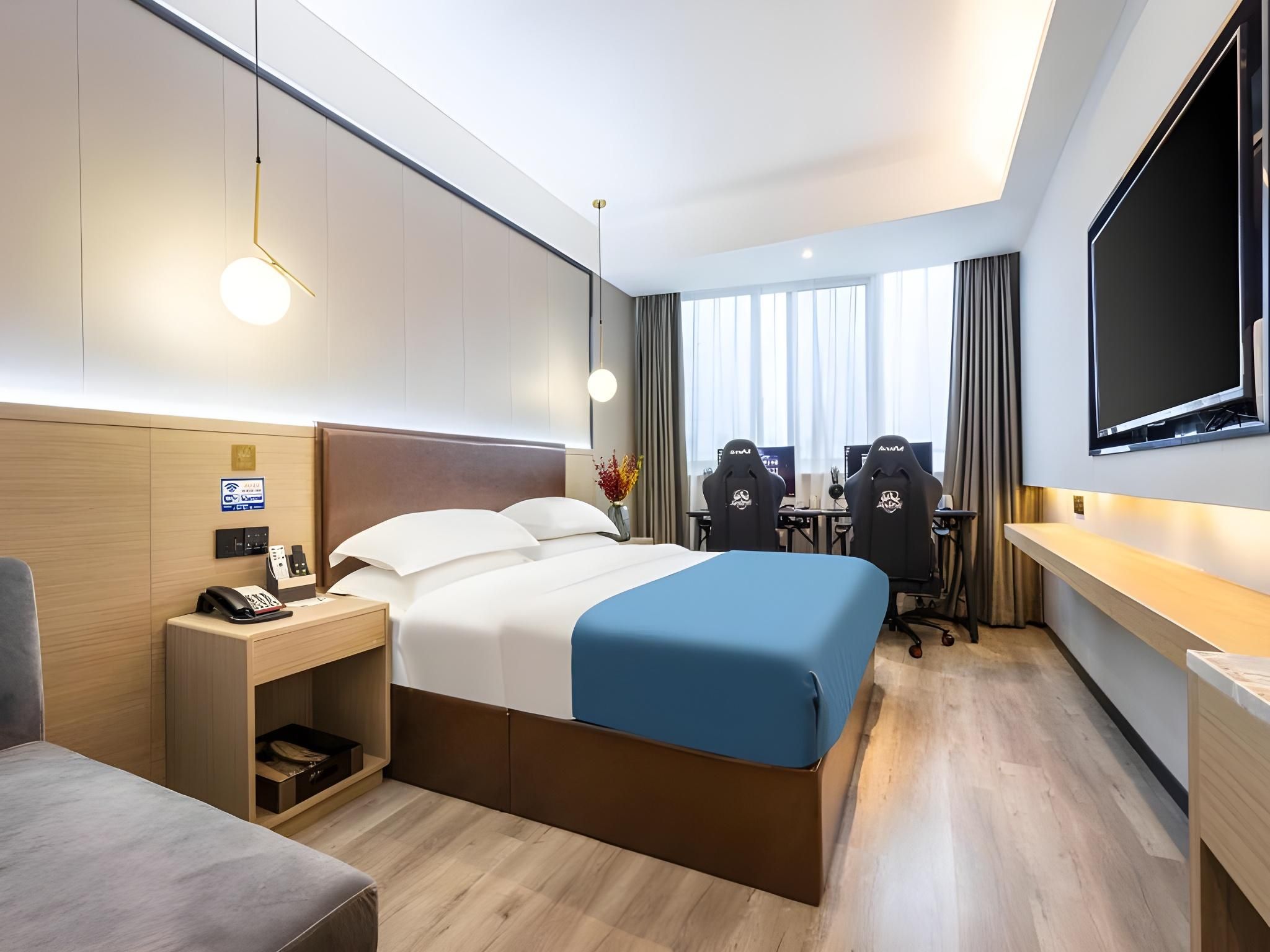 GTI - E-sports 1 Bed Room, 1.8M Bed