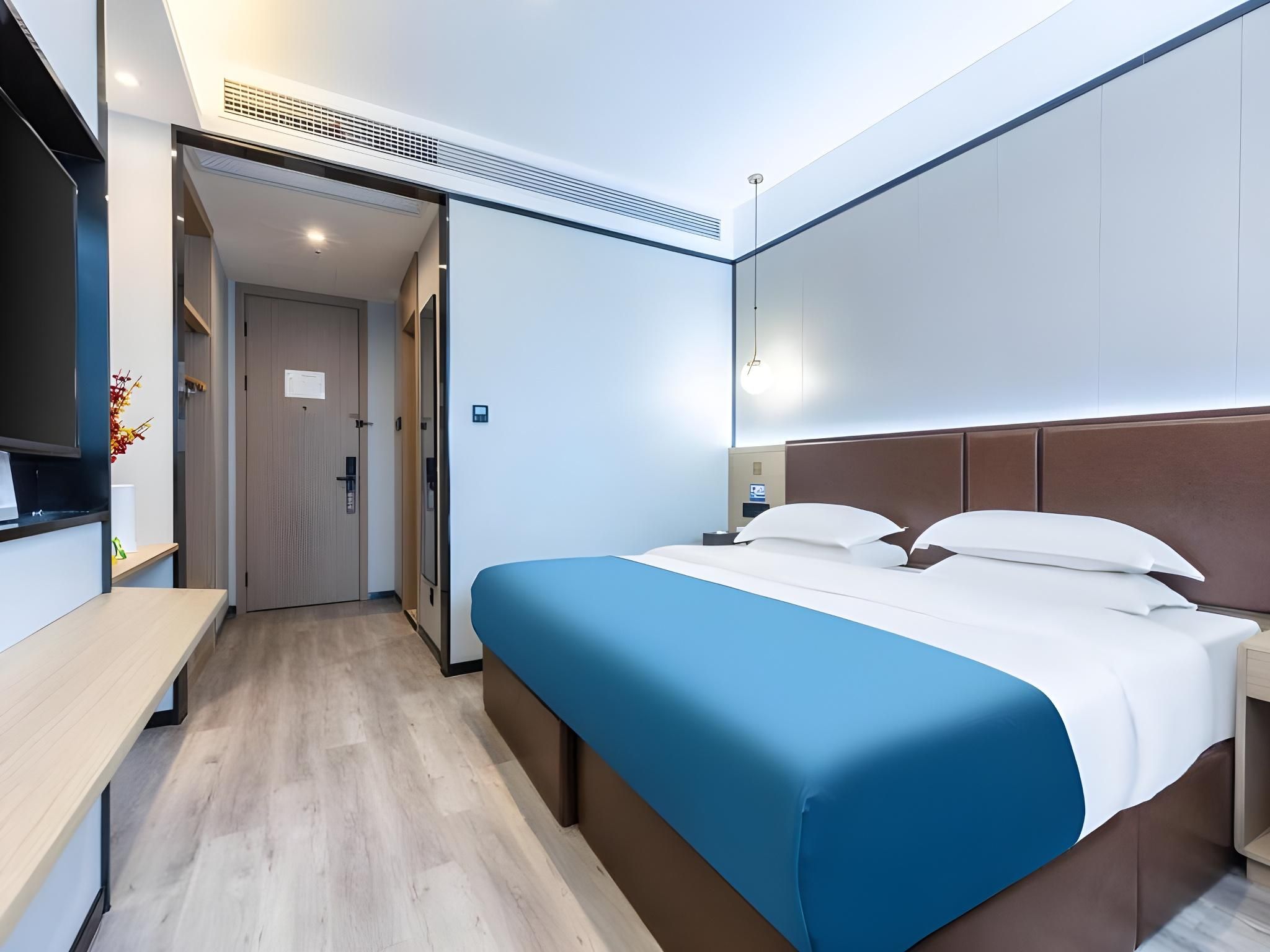 GTI - Esports 1 Bed Room, 2.2M Bed