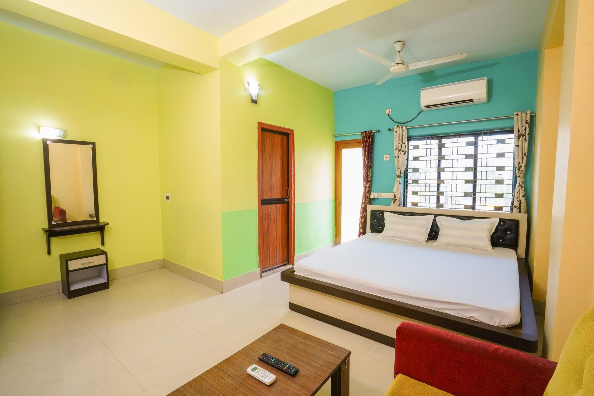 Maa Saradamoyee Resort  Deluxe Room