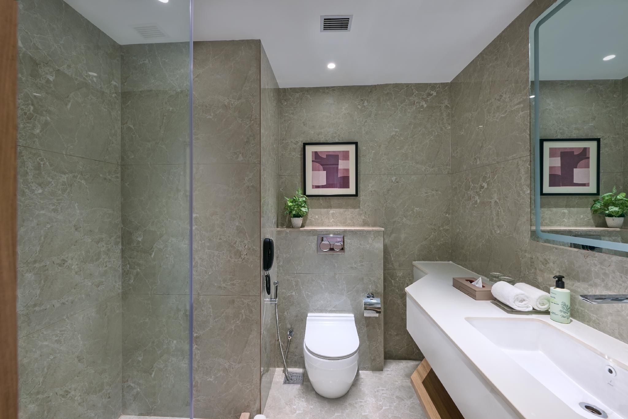 Sarovar Portico Pathankot Superior Room - 1 Double Bed 3