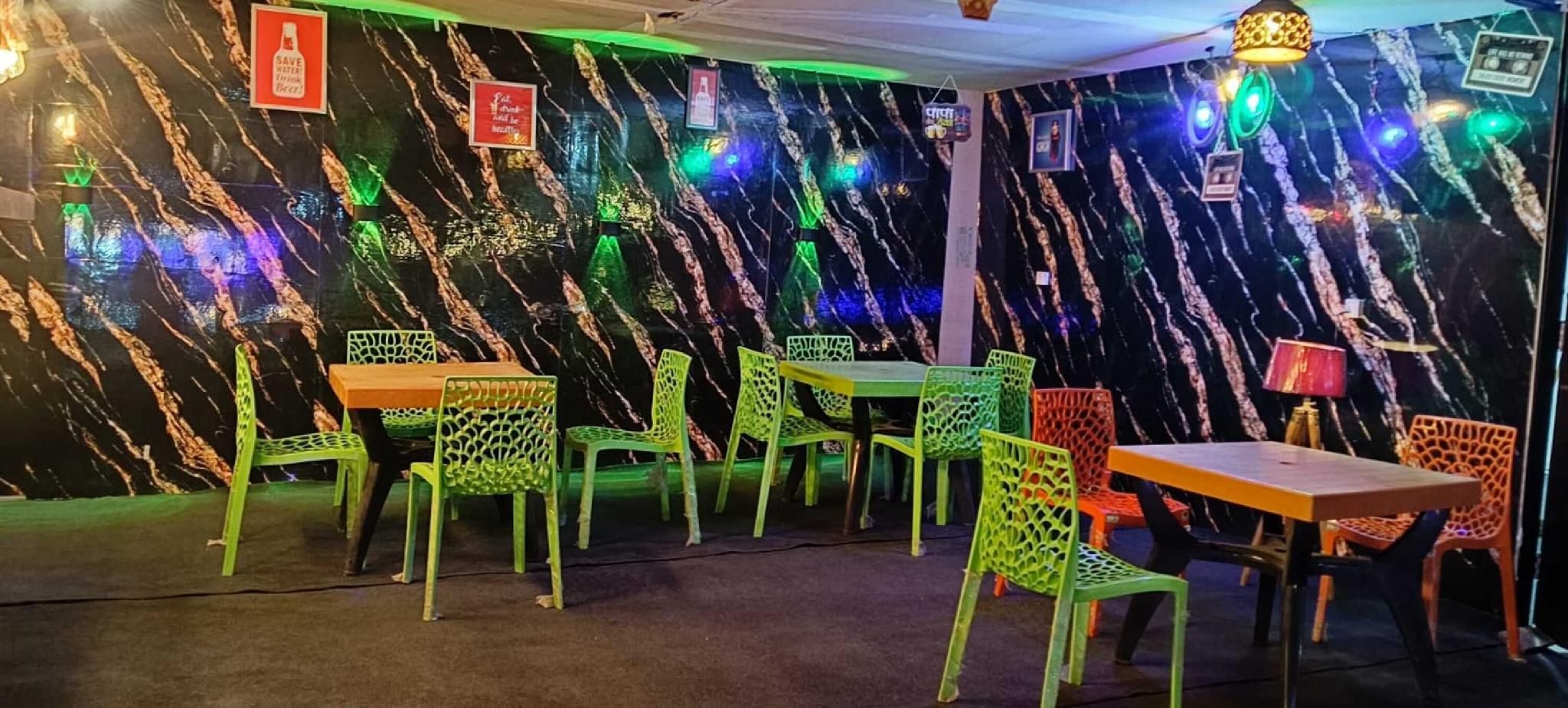 Red Leaf Resort & Cafe