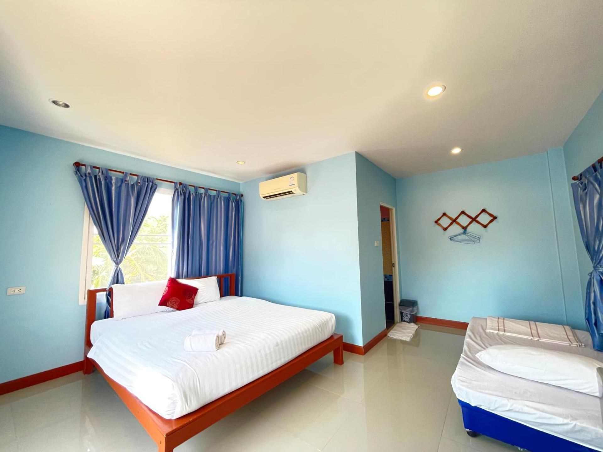 Chaipatchara Resort King Room with Balcony