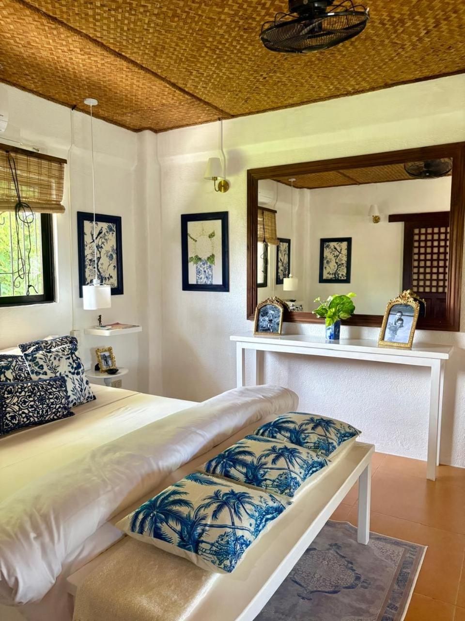 Casa Manalo Guest House Family Room with Private Bathroom