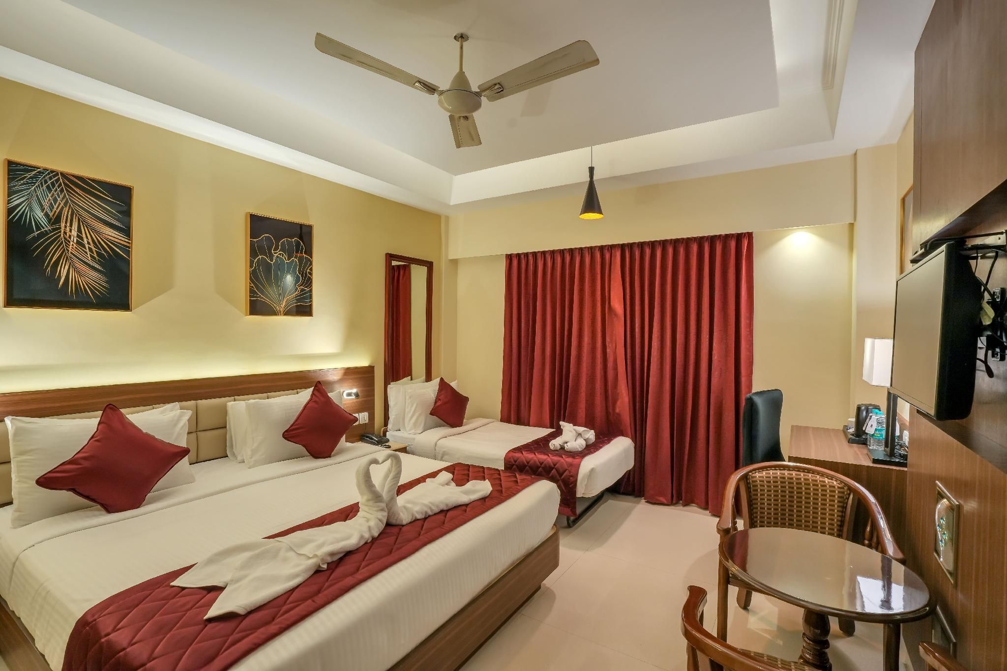 Park Avenue Hotel, Trichy Deluxe Triple Room