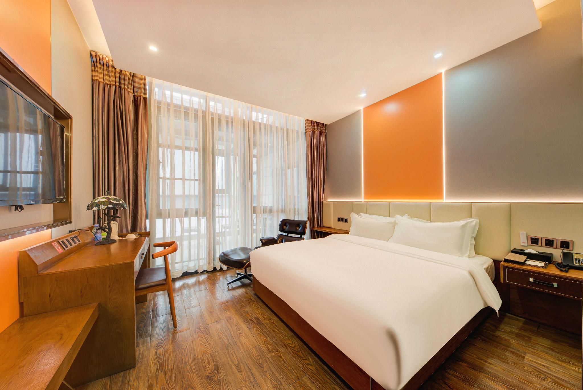 WH - Deluxe Bed Room