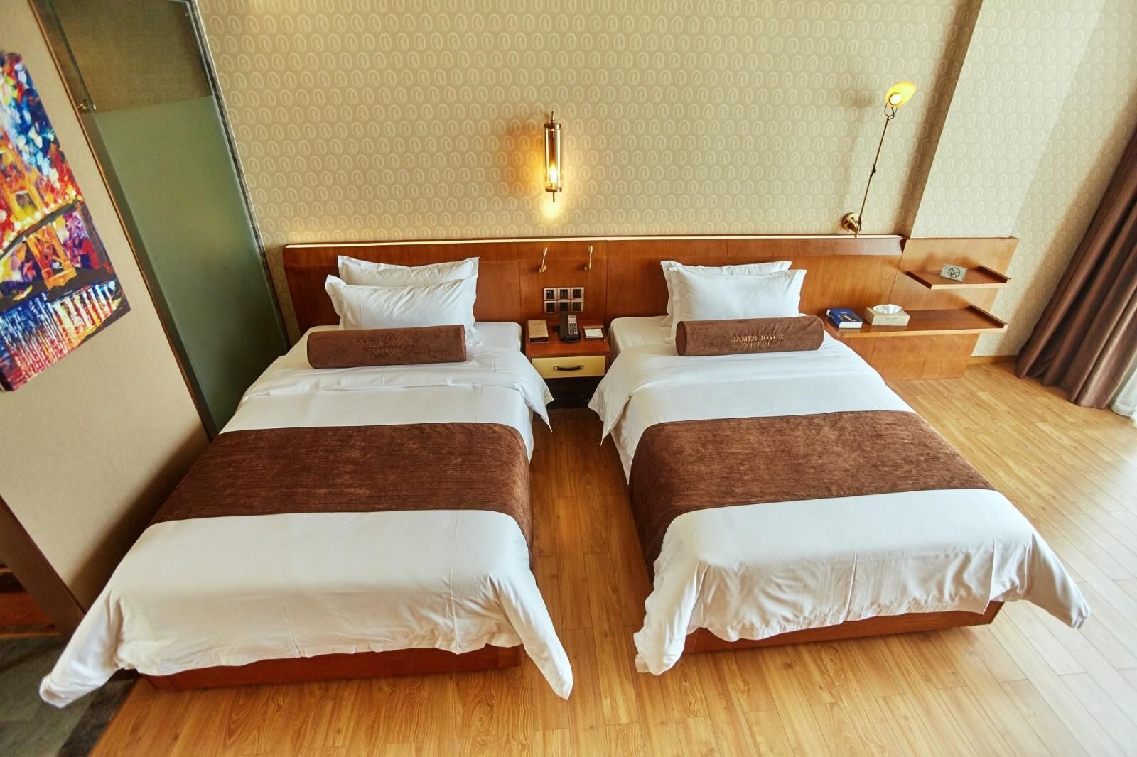 James Joyce - Feifan Twin