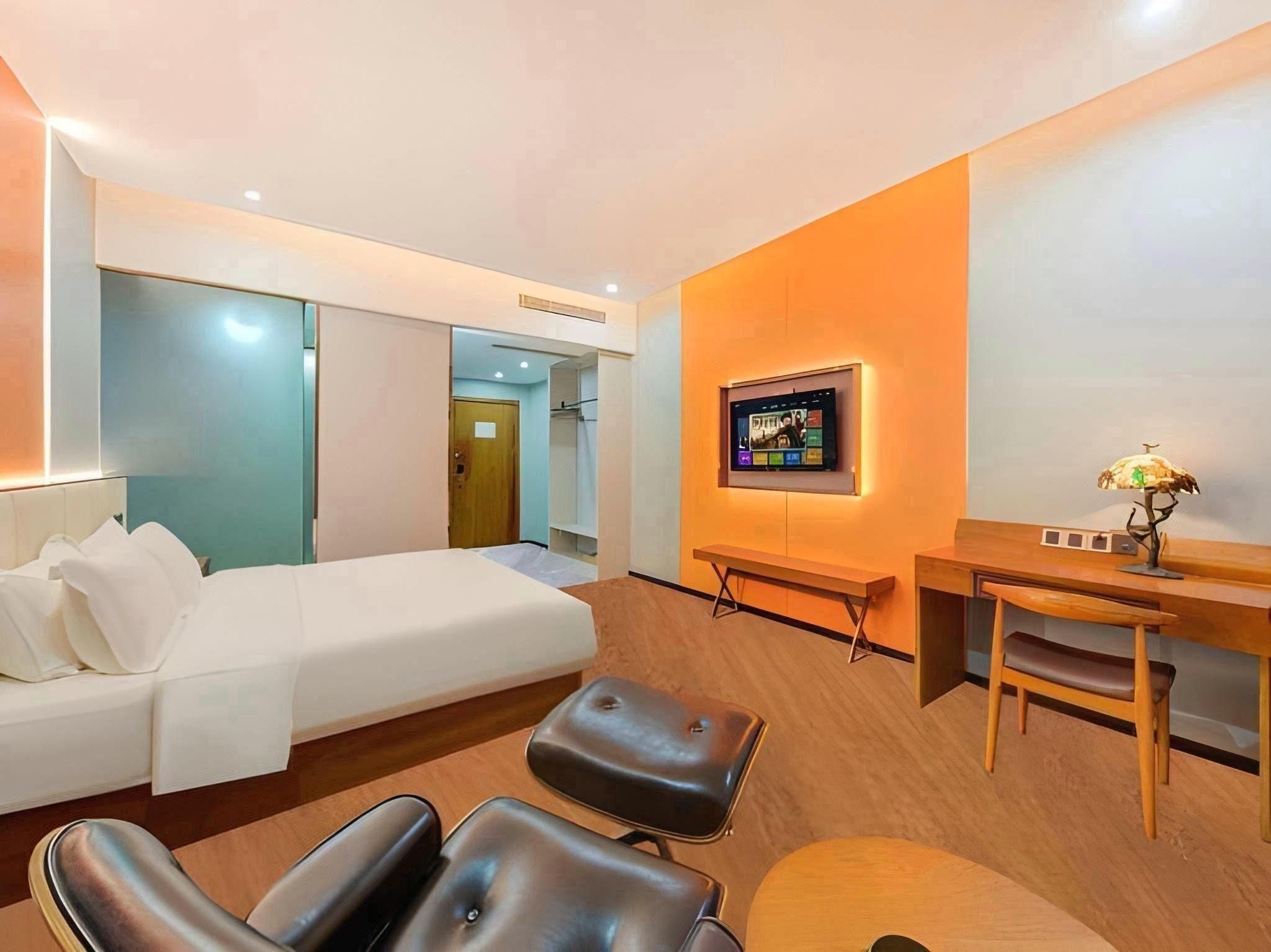 WH - Deluxe Bed Room