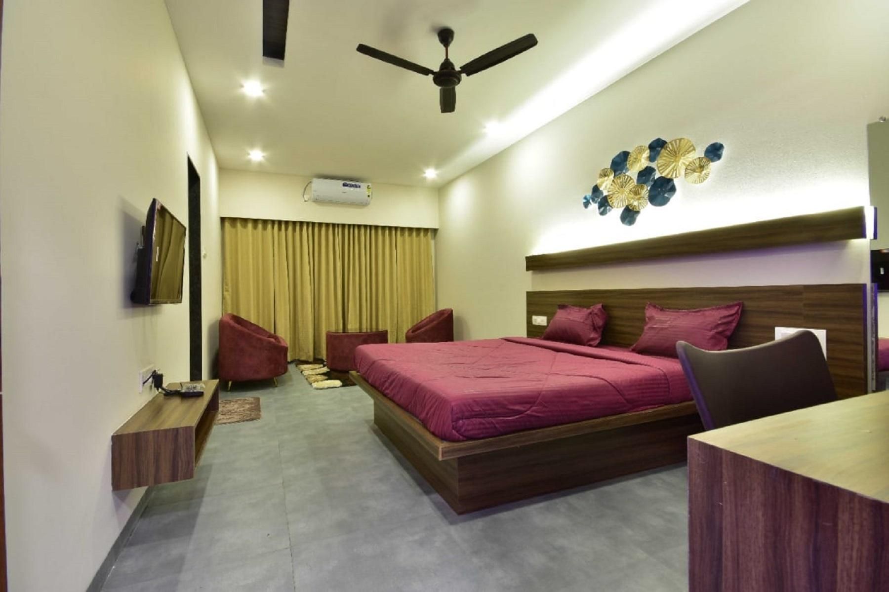 Hotel Amit executive Karad Standard Room 2