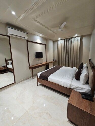 Executive Room With King Size Bed