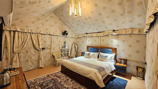 Premium Cottage Tent Room