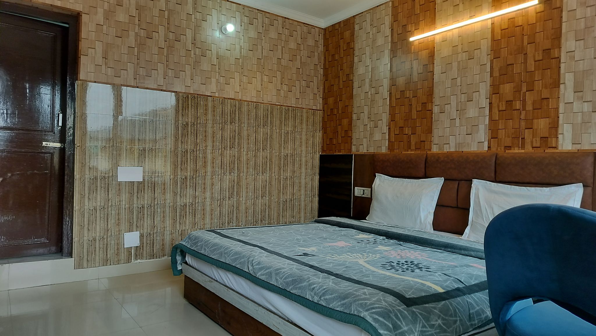 Hotel Omni Mcleodganj Standard Room