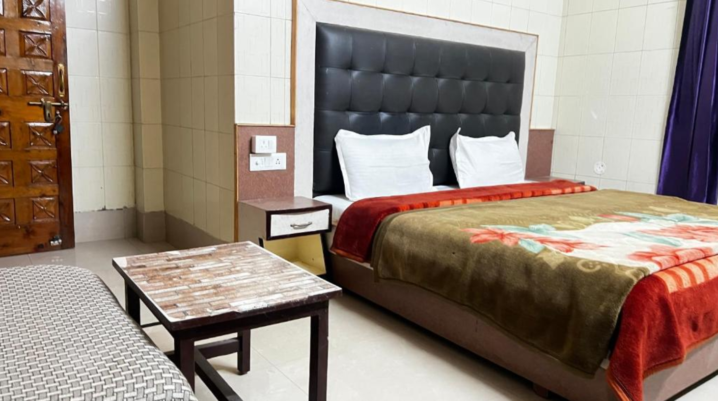 Krishna Holiday || Mall Road Deluxe Room 6
