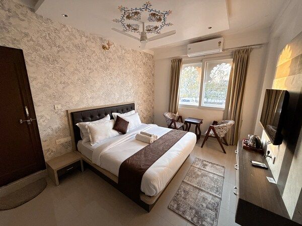 Hotel Serai Udaipur Super Deluxe Room 6