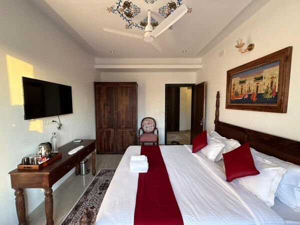 Hotel Serai Udaipur Super Deluxe Room 2