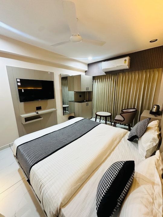 Hotel MS Gold Deluxe Double Room 4