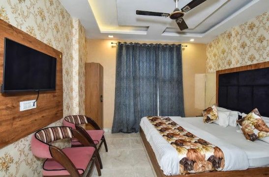 Hotel Woodz Deluxe Room 2