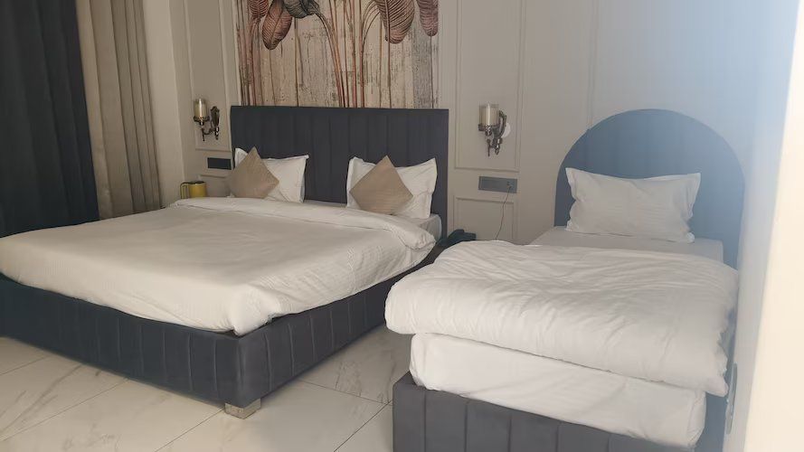 Super Deluxe Room (Triple Bedded)