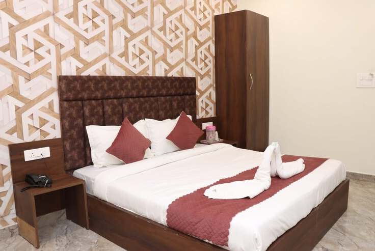 Hotel Chohan Residency Deluxe Room
