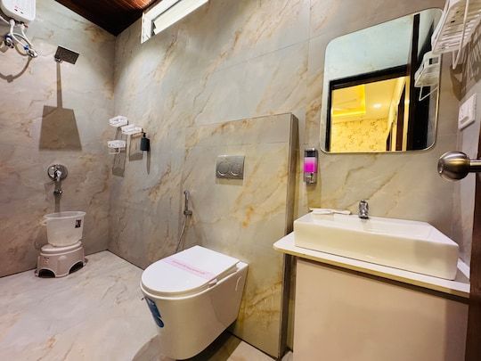 Home Escape 1BHK Bliss with Balcony Near Mahalaxmi Nagar Home Escape 1BHK Bliss with Balcony Near Mahalaxmi Nagar 8