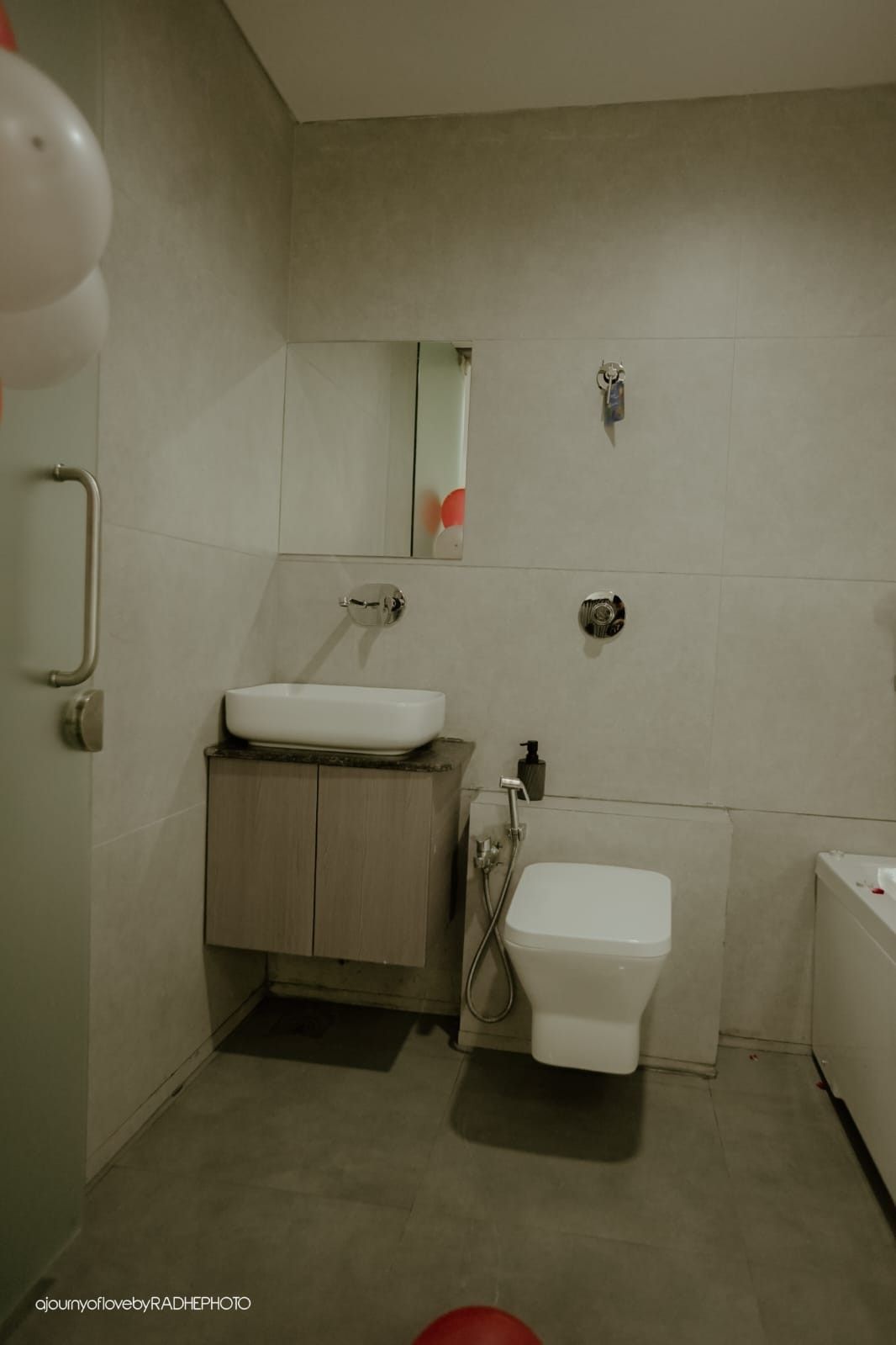 Hotel Nivasa Deluxe Room 3