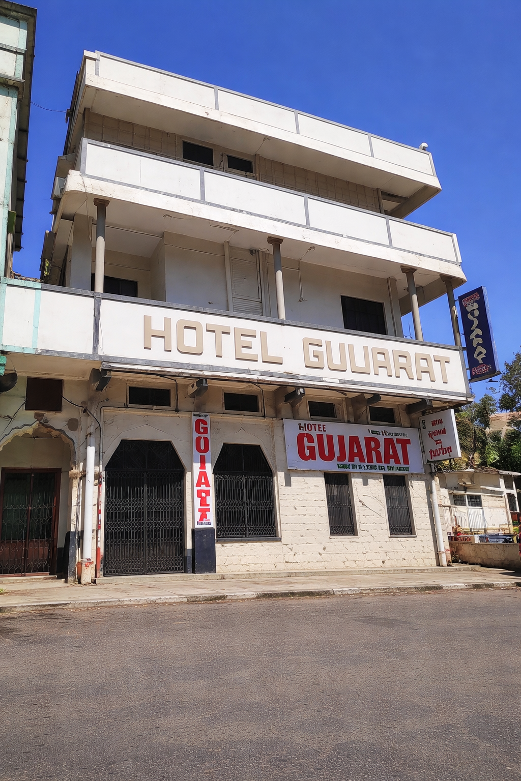 HOTEL GUJARAT PARK