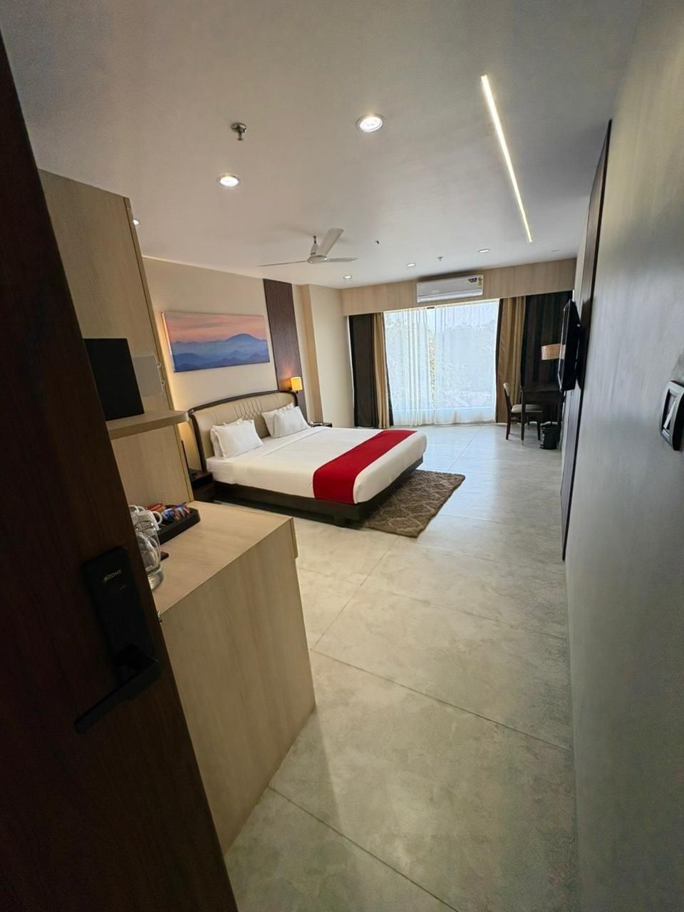 Hotel Saffron Suites Jr. Suite 12