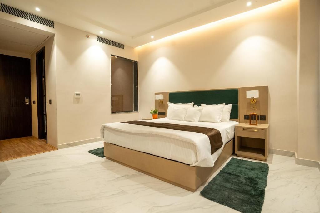 Deluxe Room with Countryside View