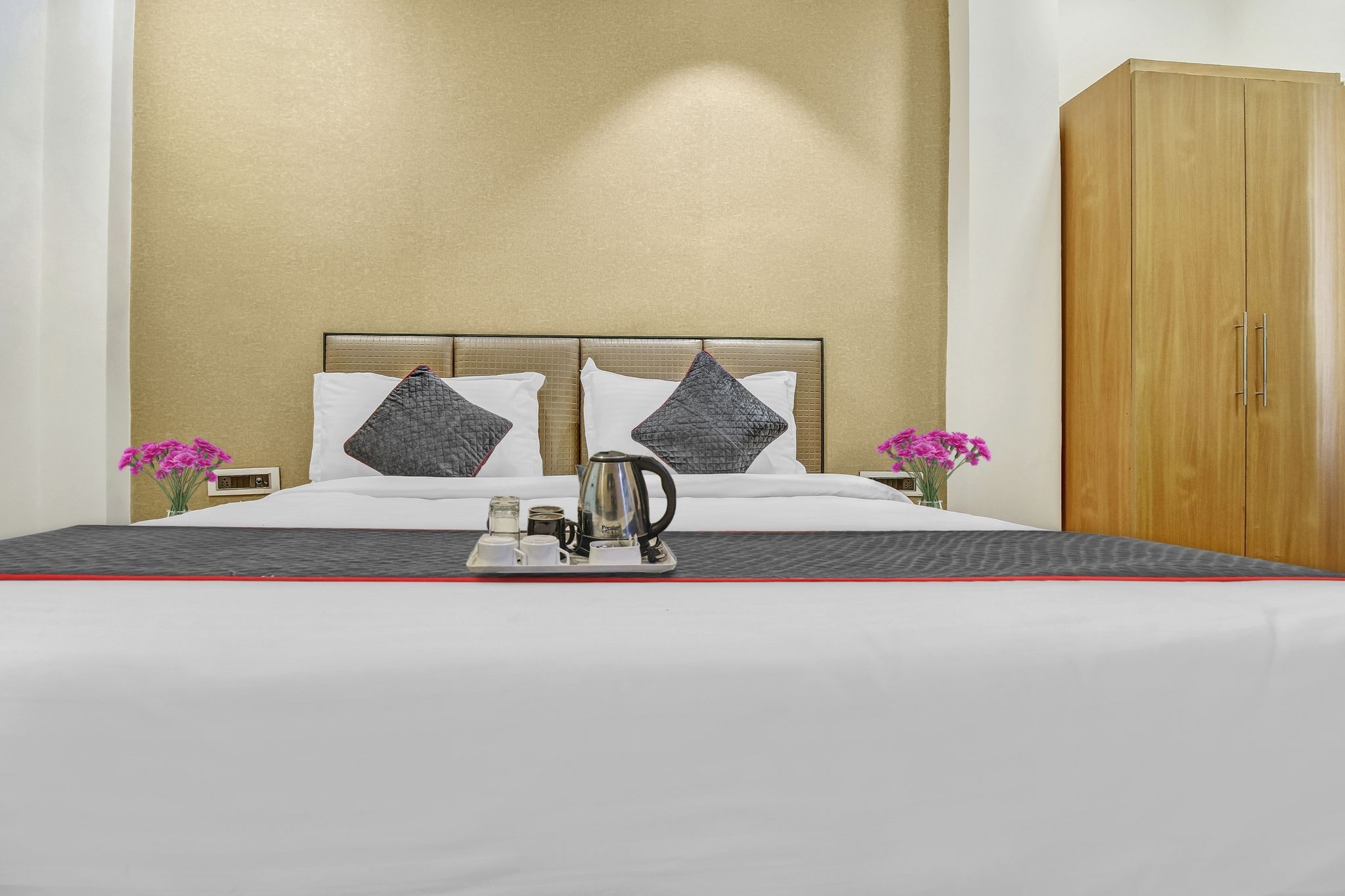 Townhouse Ekana Cricket Stadium Formerly Sunrise Regal Classic 41