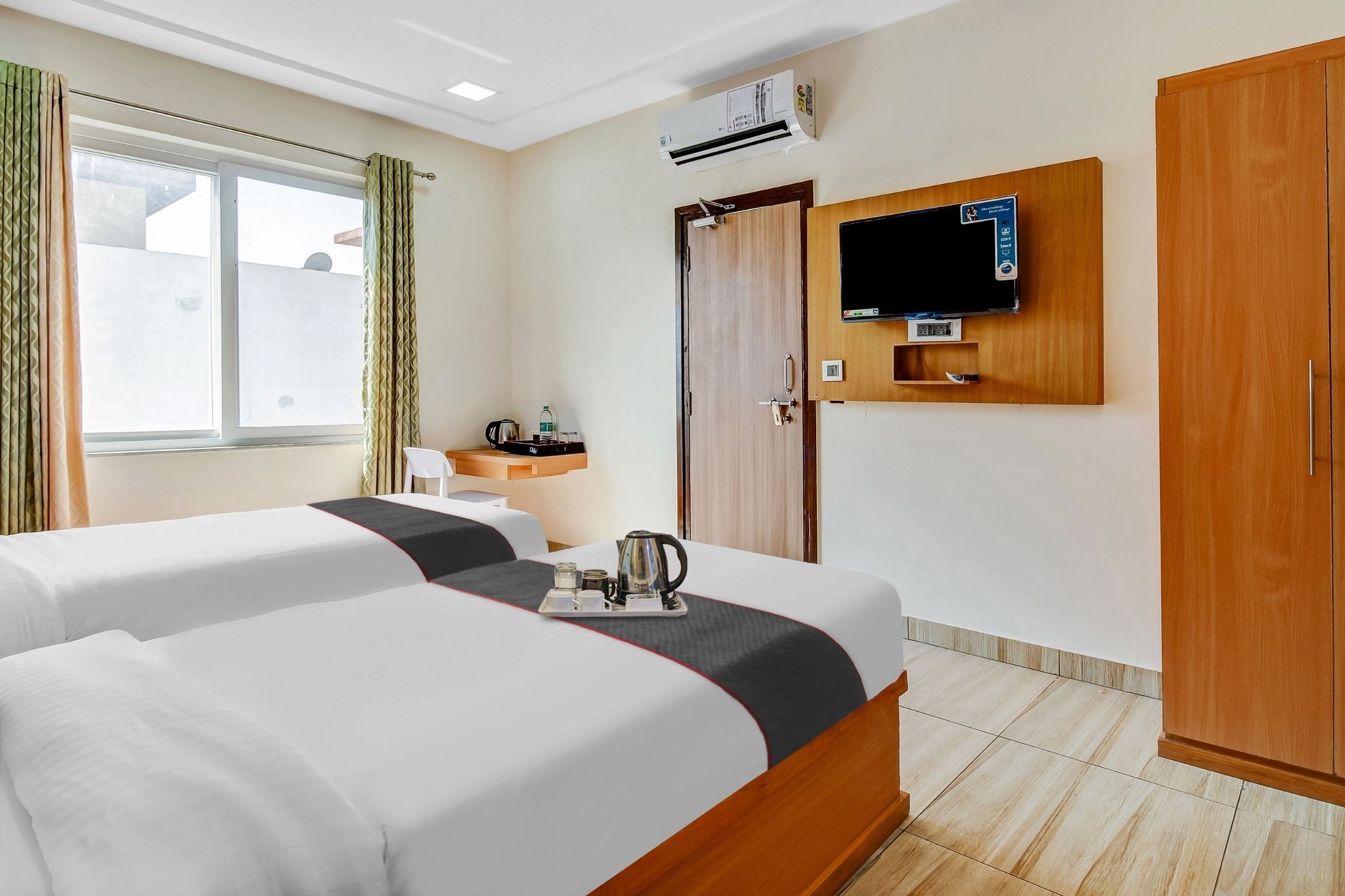 Townhouse Ekana Cricket Stadium Formerly Sunrise Regal Classic 2