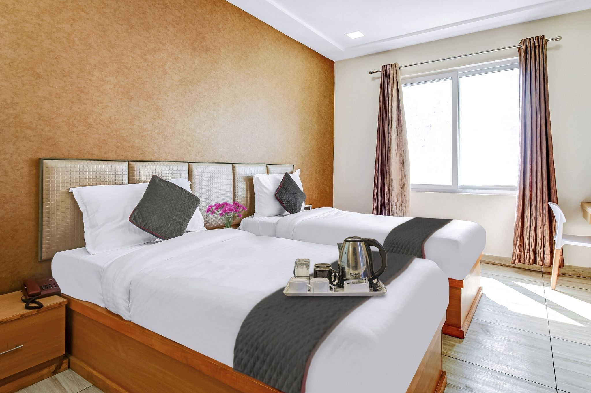 Townhouse Ekana Cricket Stadium Formerly Sunrise Regal Classic 12