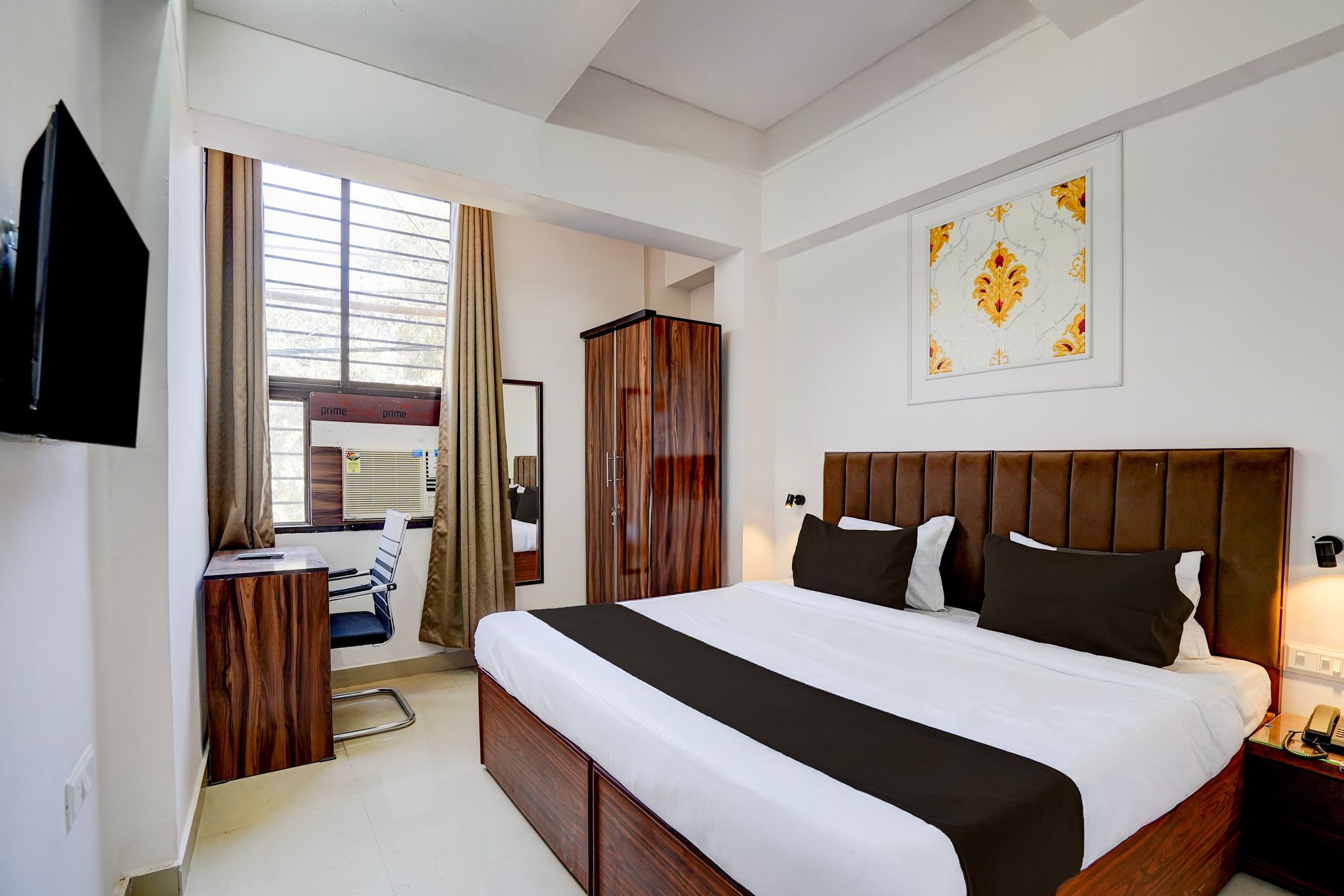 Collection O Prayag Railway Junction Classic 15